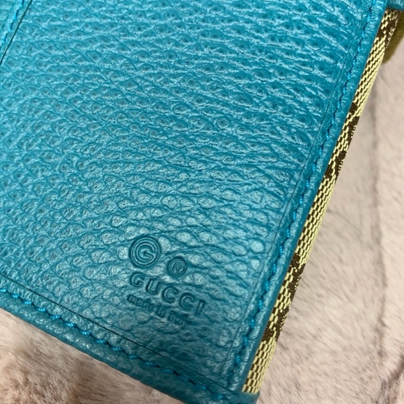 Gucci - Picture 2 of 10